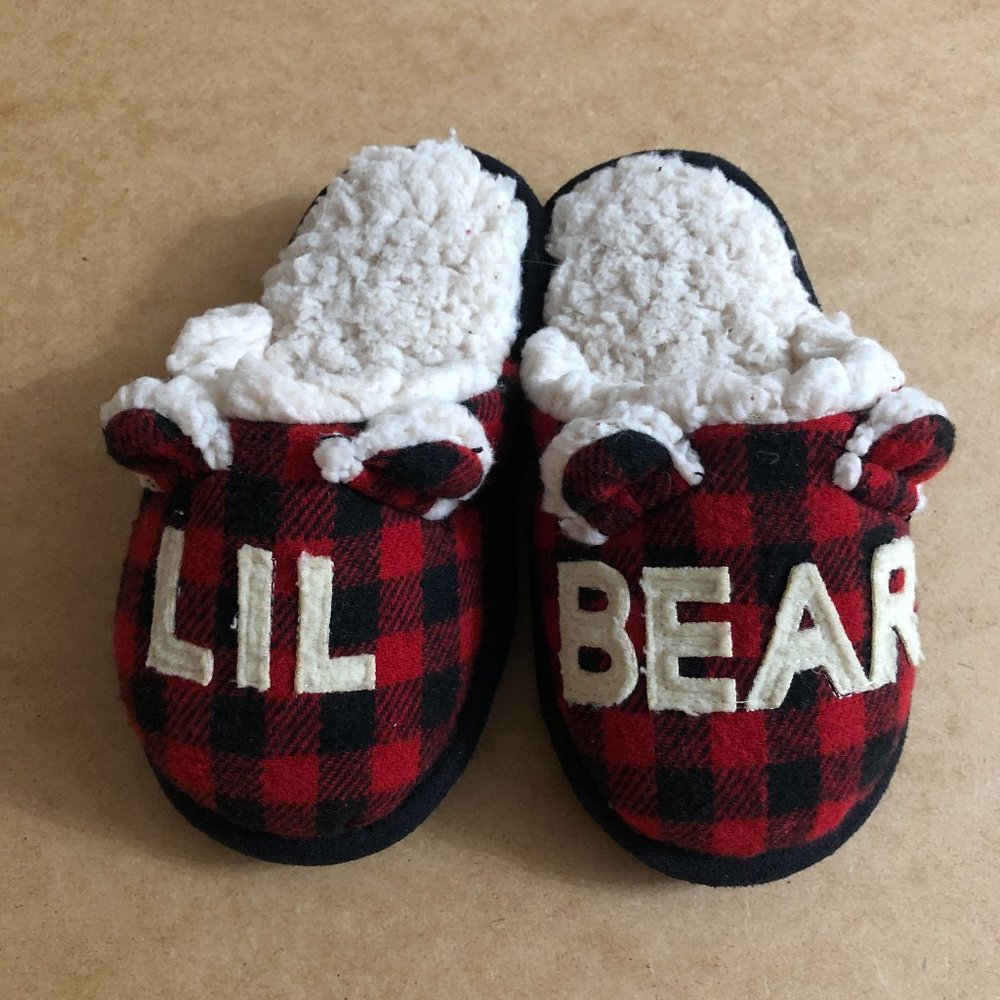 Buffalo Plaid "LIL BEAR" sherpa slippers, toddler 7-8